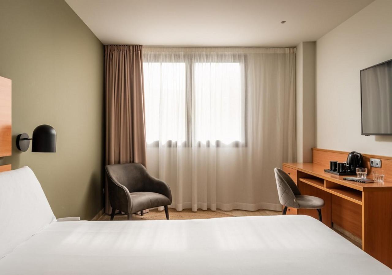 Hotel Sb Express טראגונה מראה חיצוני תמונה