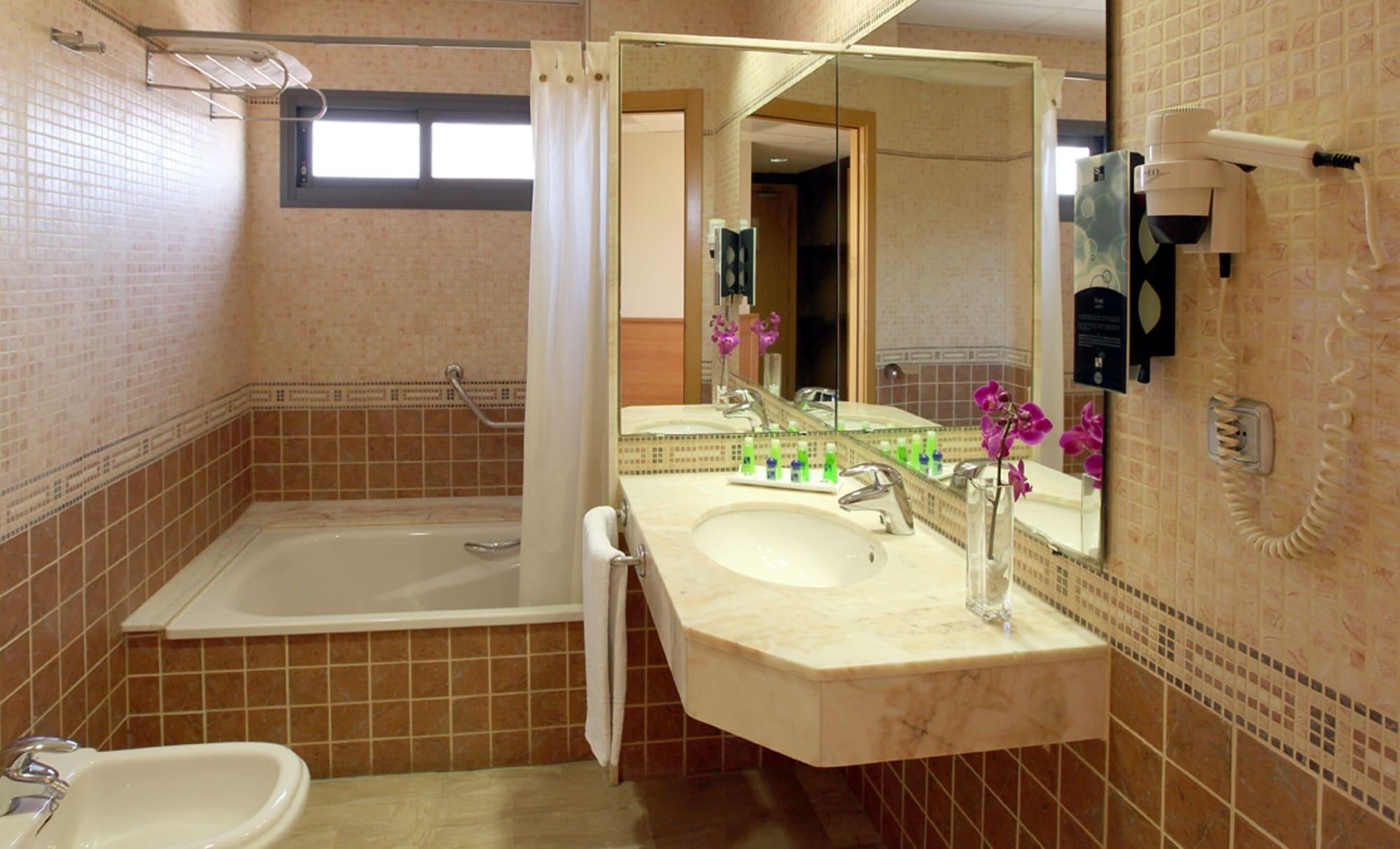 Hotel Sb Express טראגונה מראה חיצוני תמונה