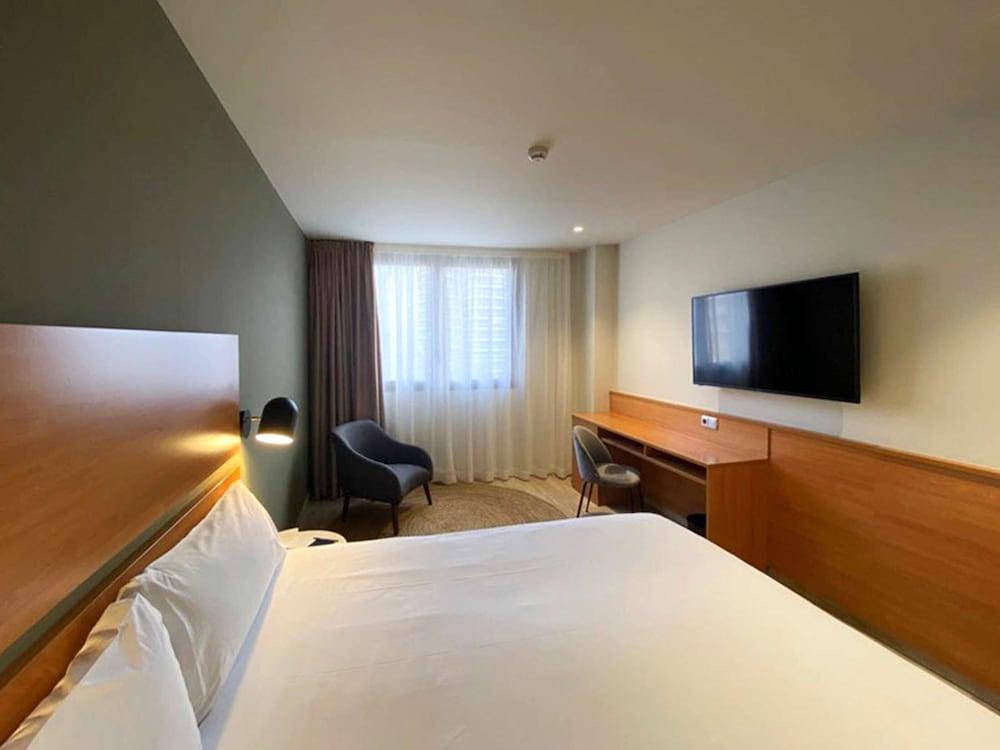 Hotel Sb Express טראגונה מראה חיצוני תמונה