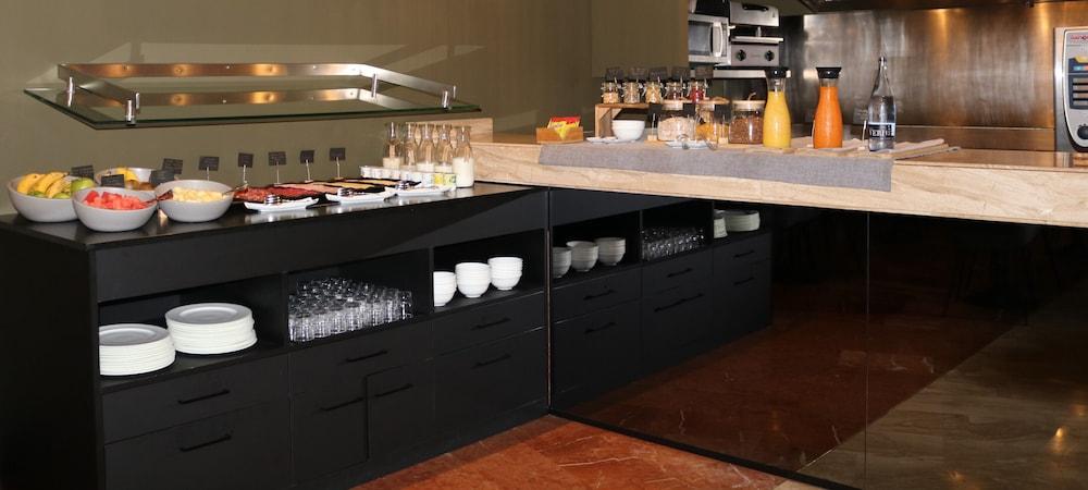 Hotel Sb Express טראגונה מראה חיצוני תמונה