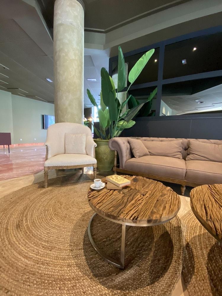 Hotel Sb Express טראגונה מראה חיצוני תמונה