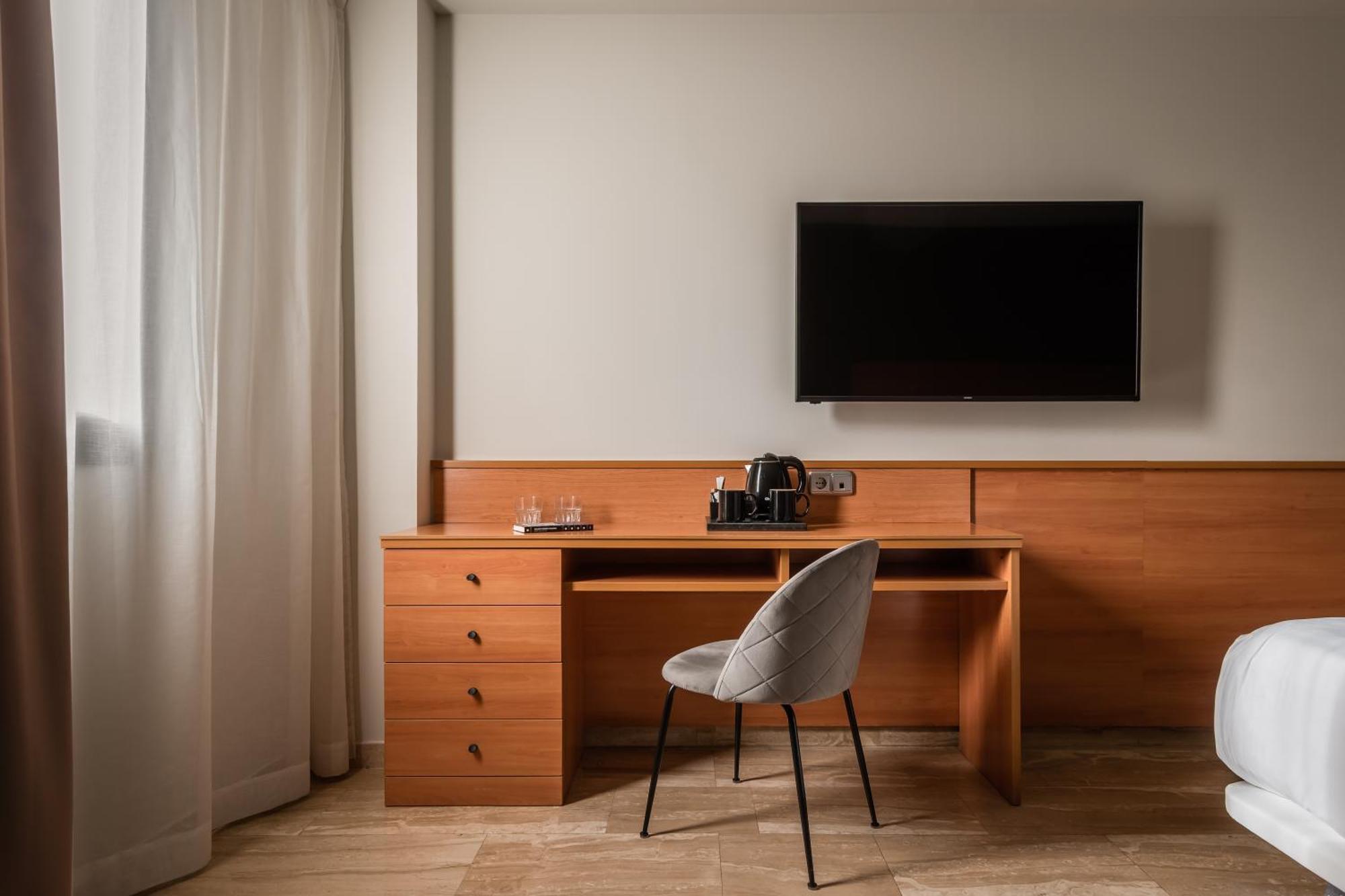 Hotel Sb Express טראגונה מראה חיצוני תמונה