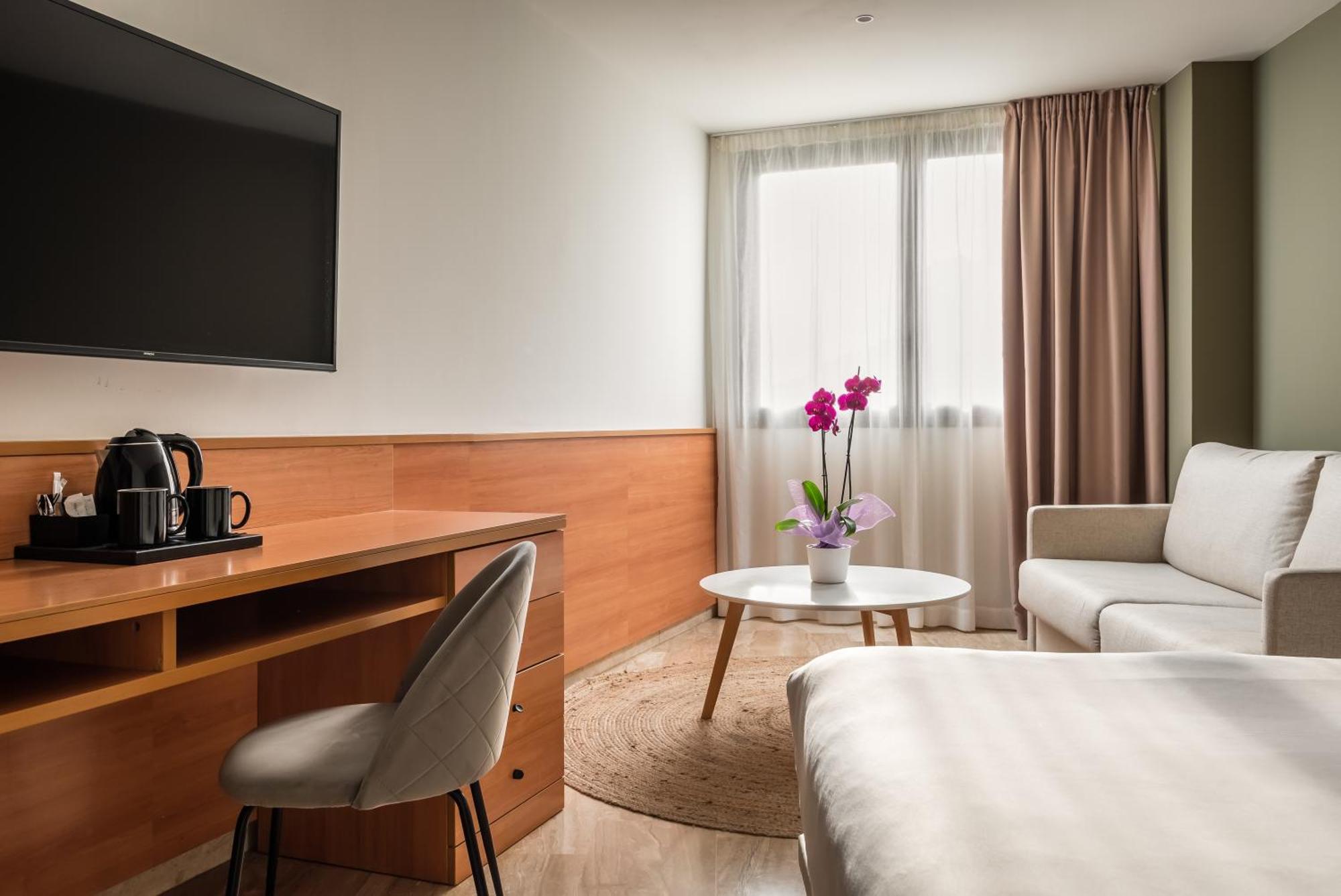 Hotel Sb Express טראגונה מראה חיצוני תמונה